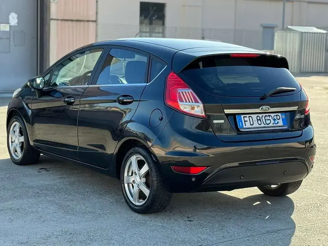 Usata Ford Fiesta Titanium 101 CV (74 kW) 2016 Utilitaria