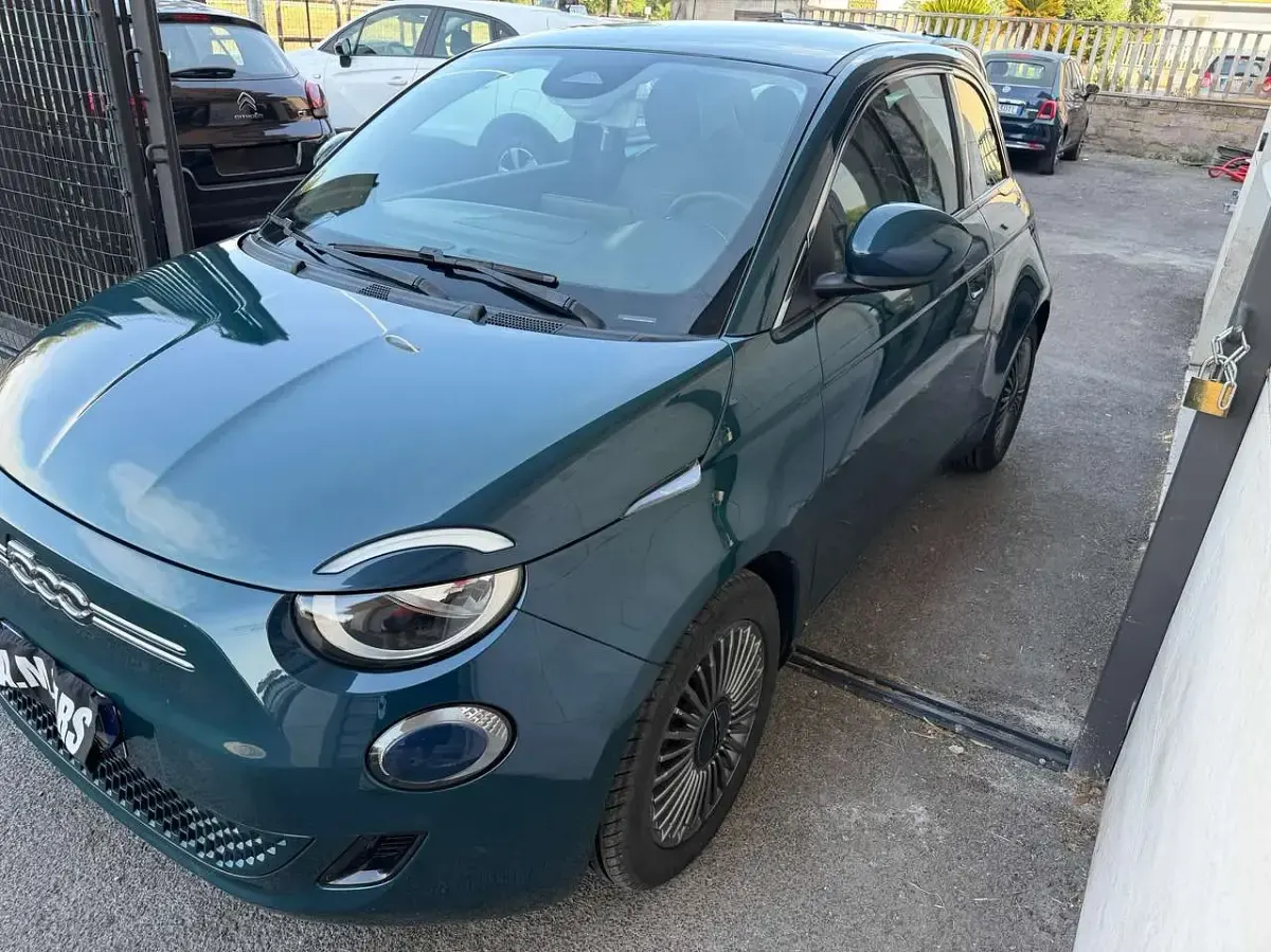 Usata Fiat 500e La Prima 42 kW (58 CV) 2020 Verde Cabrio