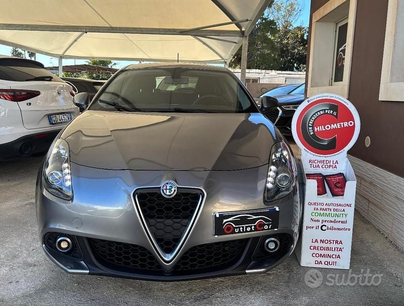 Usata Alfa Romeo Giulietta Super 120 CV (88 kW) 2019 Grigio Utilitaria