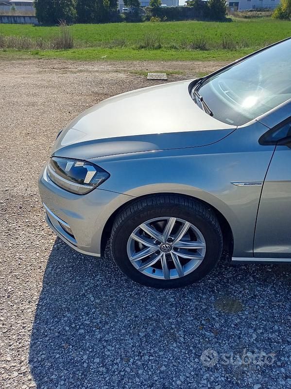 Usata VW Golf VII 110 CV (80 kW) 2019 Utilitaria