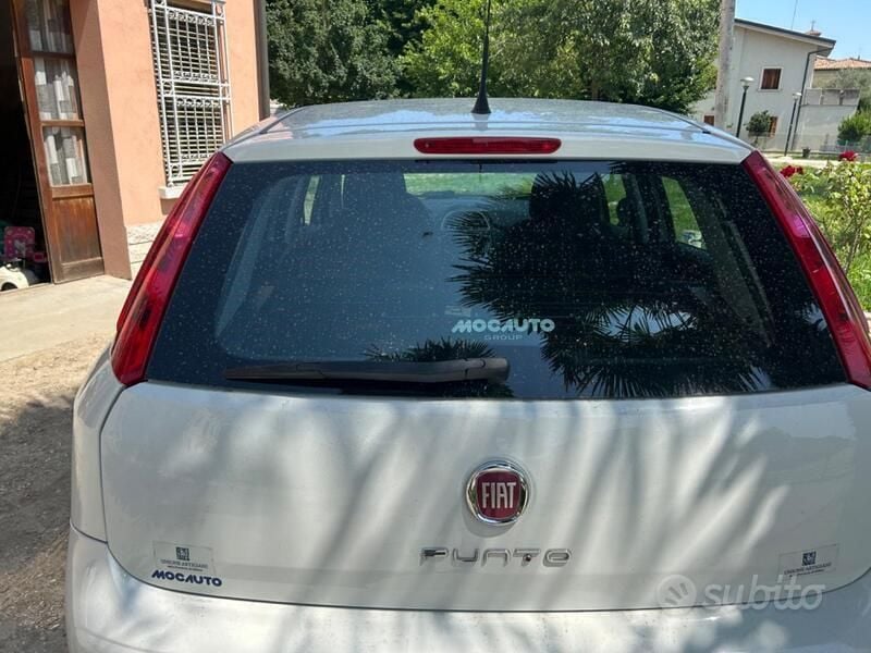 Usata Fiat Punto Evo 65 CV (47 kW) 2016 Bianco Utilitaria