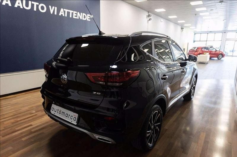 Usata MG ZS Luxury 106 CV (77 kW) 2024 Nero SUV