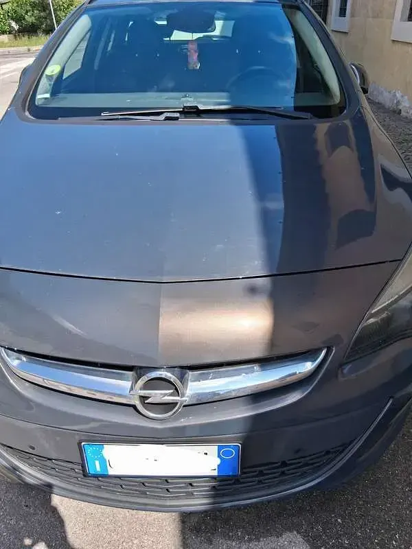 Usata Opel Astra Business 110 CV (80 kW) 2014 Station wagon