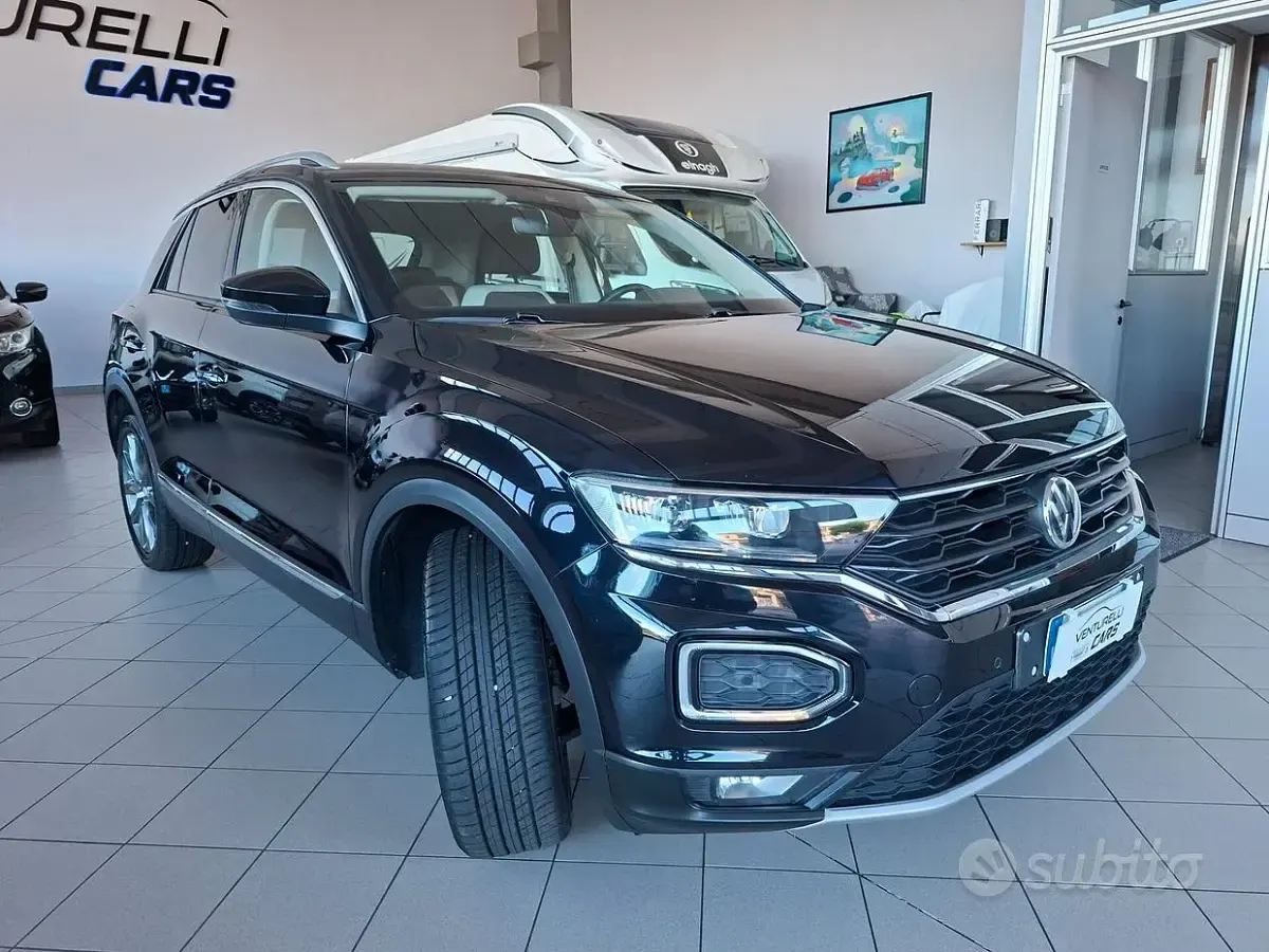 Usata VW T-Roc Advance 150 CV (110 kW) 2018 Nero SUV