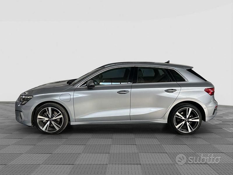 Usata Audi A3 e-tron Business 2021 Grigio Utilitaria