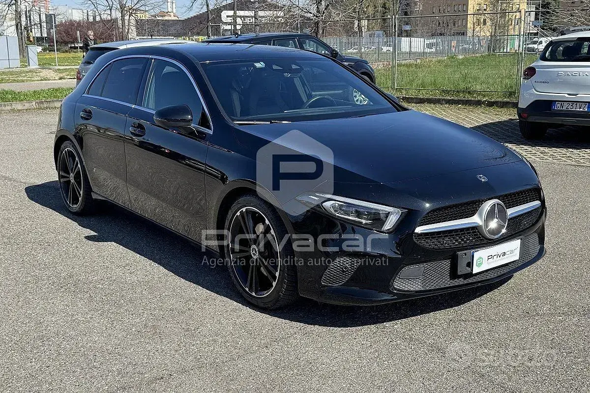 Begagnad Mercedes A200 150 HK (110 kW) 2020 Svart Halvkombi