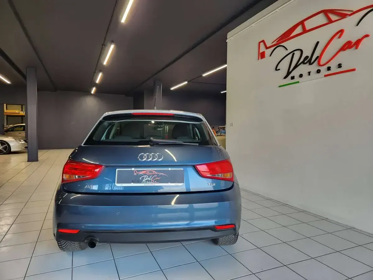 Usata Audi A1 Sportback Ambiente 116 CV (85 kW) 2017 Blu/azzurro Utilitaria