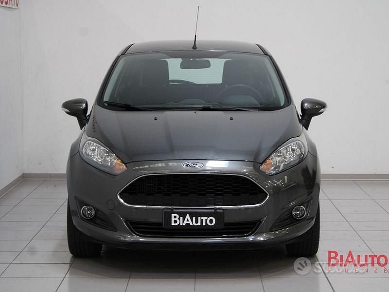 Occasion Ford Fiesta 100 ch (73 kW) 2016 Gris Berline