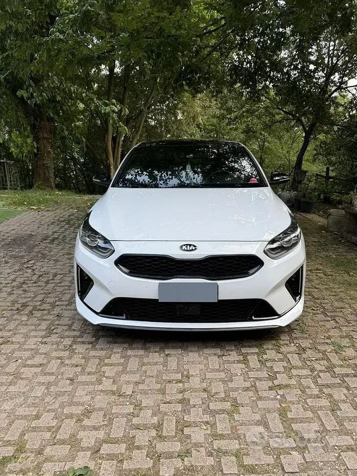 Usata Kia ProCeed 140 CV (102 kW) 2020 Bianco Station wagon