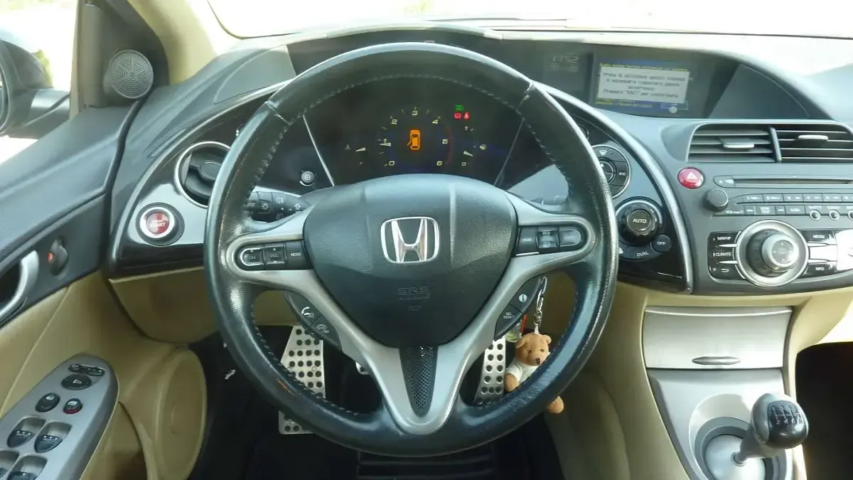 Usata Honda Civic Exclusive 140 CV (102 kW) 2007 Nero Berlina