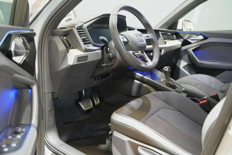 Usata Audi A1 Ambiente 110 CV (80 kW) 2023 Grigio Berlina