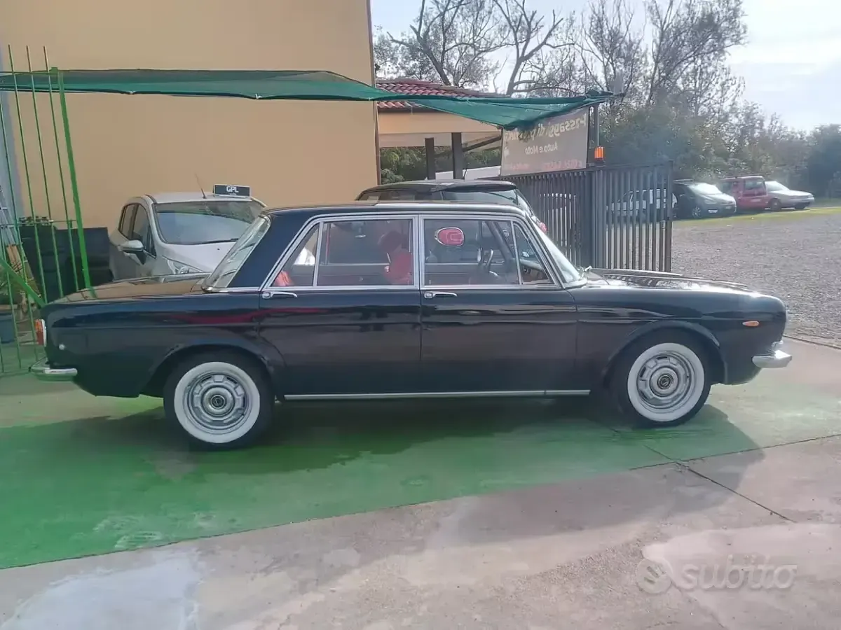Usata Lancia 2000 116 CV (85 kW) 1970 Blu Station wagon