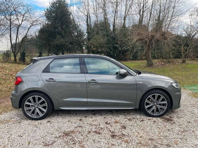 Grigio Usata 2019 Audi A1 S-Line Due volumi | 20.500 € - Immagine 1/4