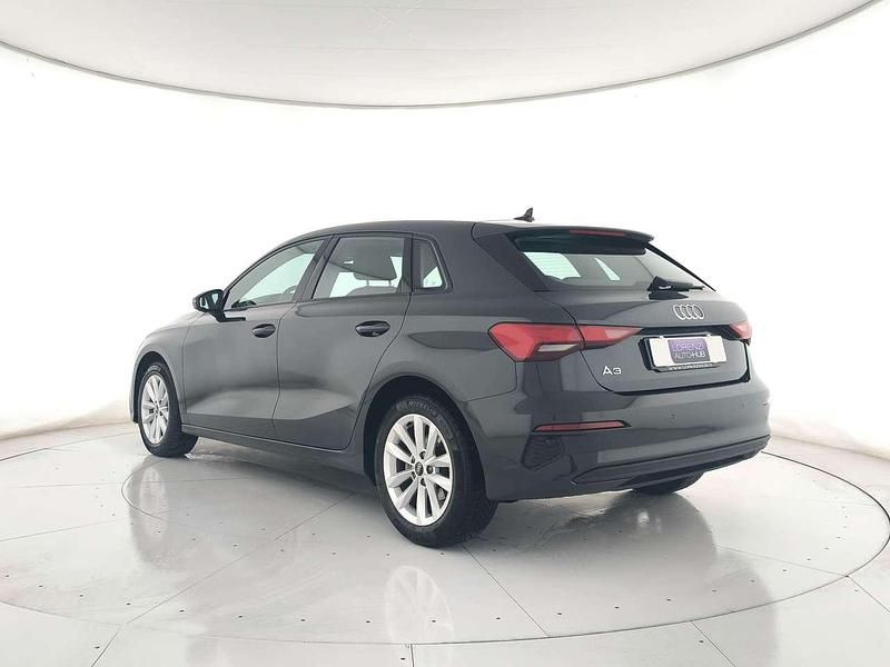Usata Audi A3 Business 150 CV (110 kW) 2023 Grigio metallizzato Berlina