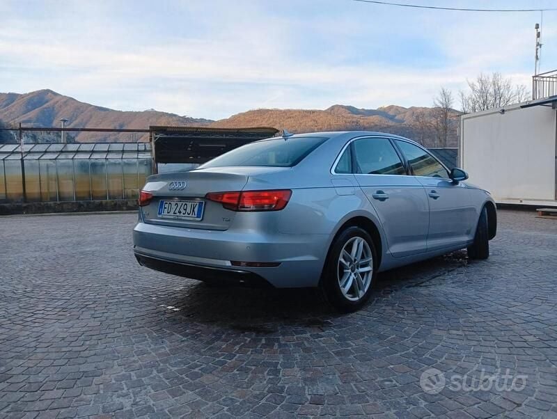 Usata Audi A4 Business 150 CV (110 kW) 2016 Argento Berlina
