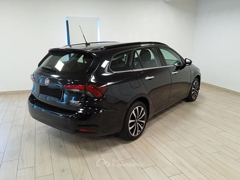 Usata Fiat Tipo Lounge 120 CV (88 kW) 2017 Nero Station wagon