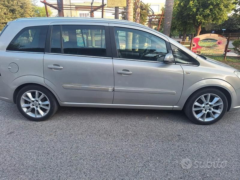 Gebraucht Opel Zafira 125 PS (91 kW) 2007 Van / Kleinbus