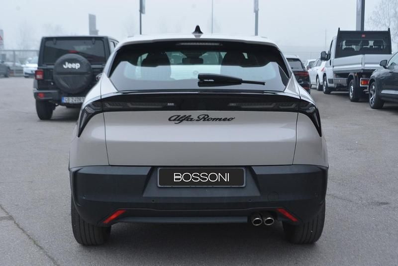 Usata Alfa Romeo Junior 136 CV (100 kW) 2025 Bianco SUV