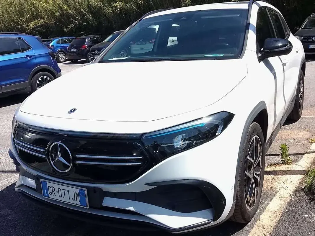 Usata Mercedes EQA250 Premium 94 kW (129 CV) 2023 Bianco SUV