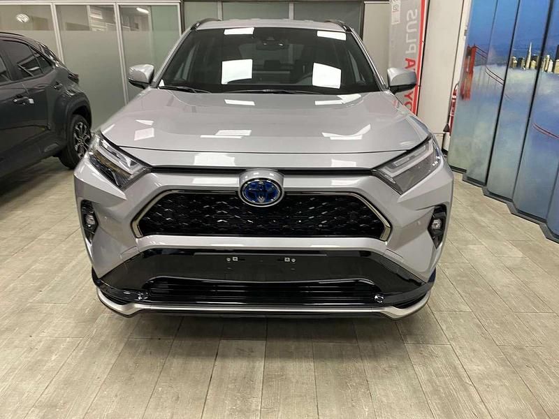 Nuova Toyota RAV4 Hybrid 300 CV (220 kW) 2026 Argento SUV