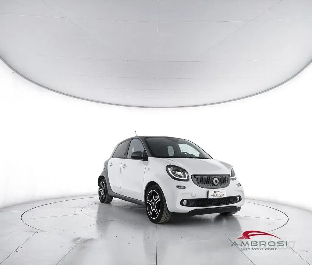 Usata Smart ForFour Prime 90 CV (66 kW) 2016 Bianco Utilitaria
