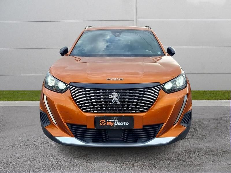 Usata Peugeot 2008 Allure 100 CV (73 kW) 2023 Orange fusion SUV