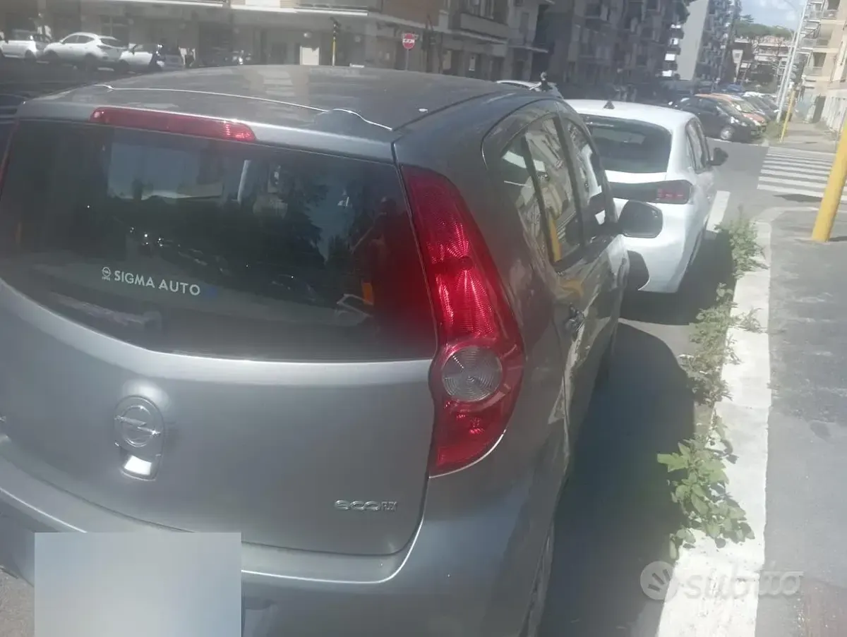 Usata Opel Agila 68 CV (50 kW) 2011 Grigio Utilitaria