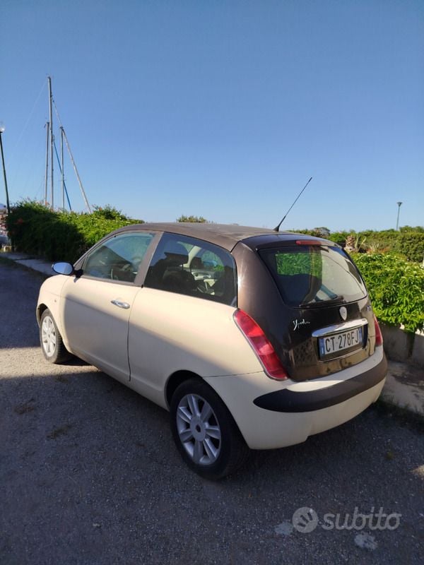 Usata Lancia Ypsilon 70 CV (51 kW) 2006 Utilitaria