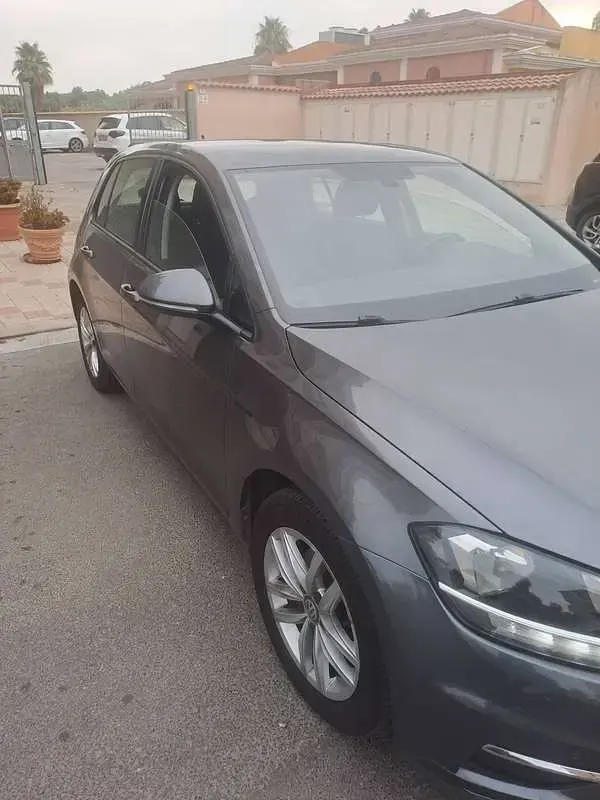 Usata VW Golf VII Business 116 CV (85 kW) 2019 Grigio Berlina