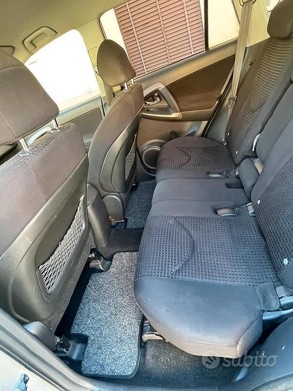 Usata Toyota RAV4 Sol 136 CV (100 kW) 2007 SUV