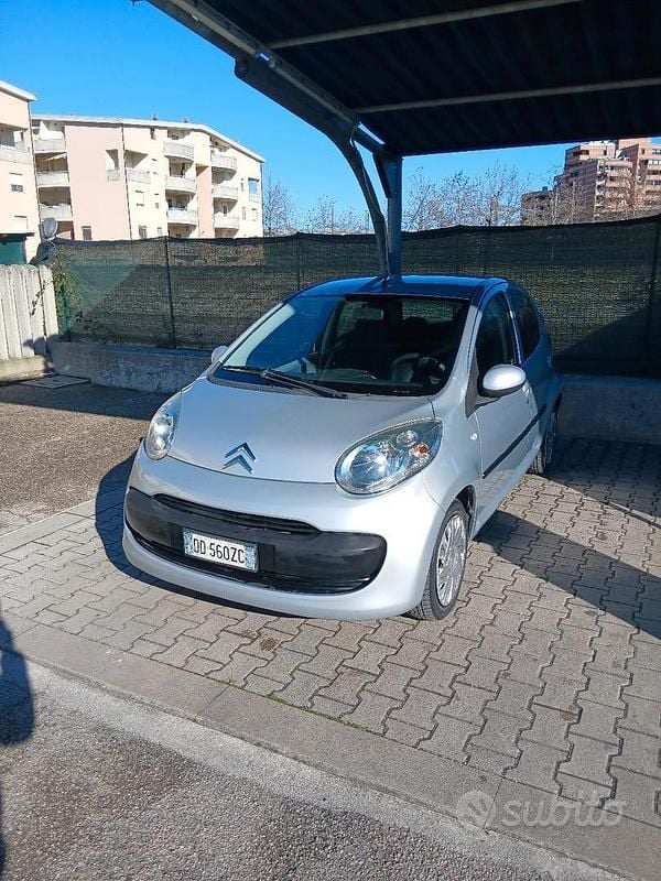 Grigio Usata 2007 Citroën C1 Due volumi | 3100 € (Buon prezzo) - Immagine 1/4
