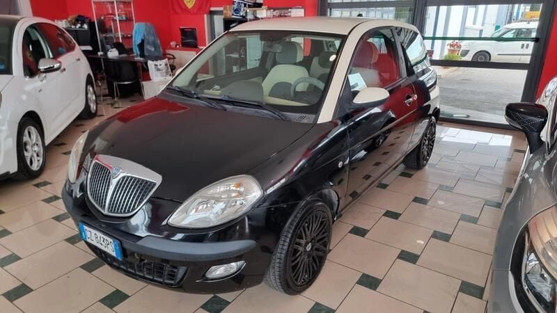 Usata Lancia Ypsilon 69 CV (50 kW) 2006 Beige Utilitaria