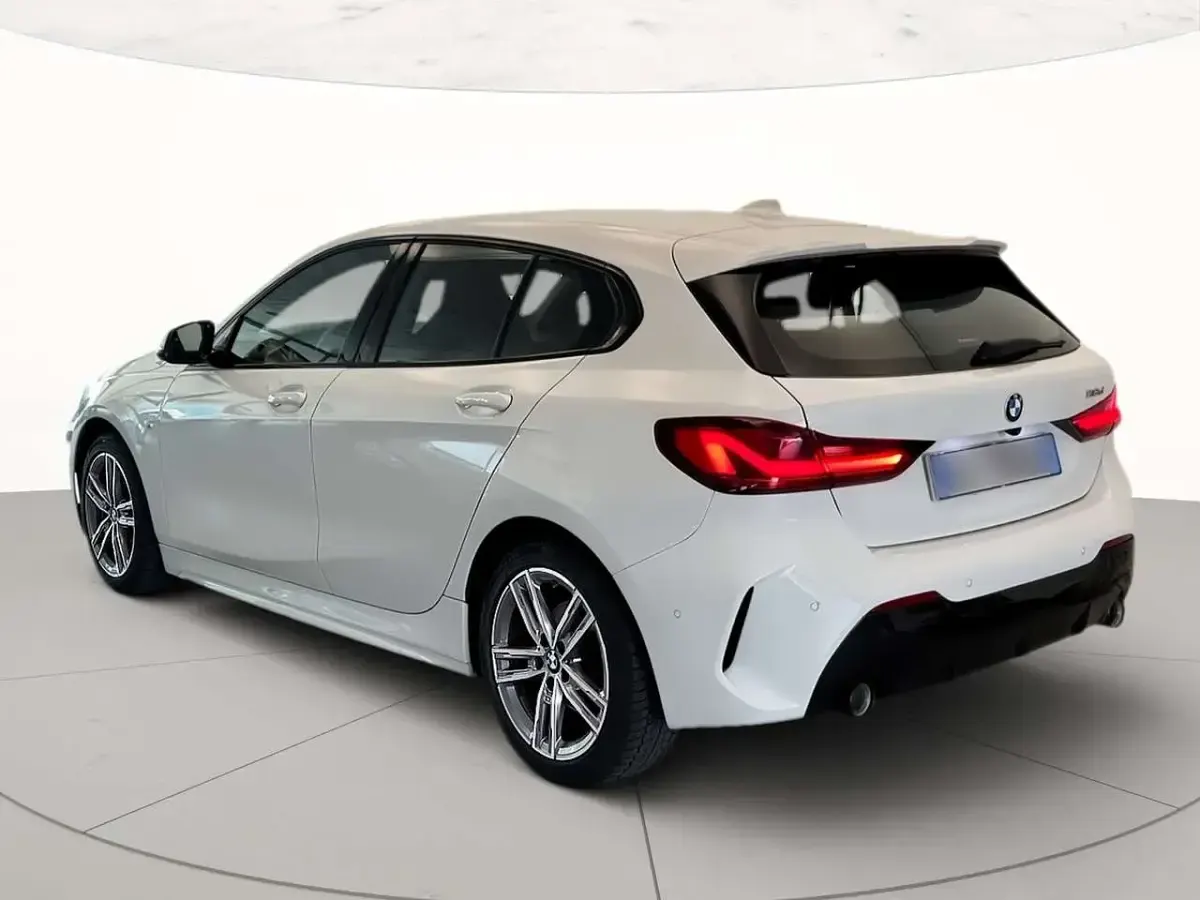 Usata BMW 118 M Sport 150 CV (110 kW) 2022 Bianco Utilitaria