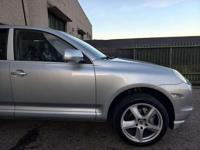 Usata Porsche Cayenne 290 CV (213 kW) 2007 Argento SUV