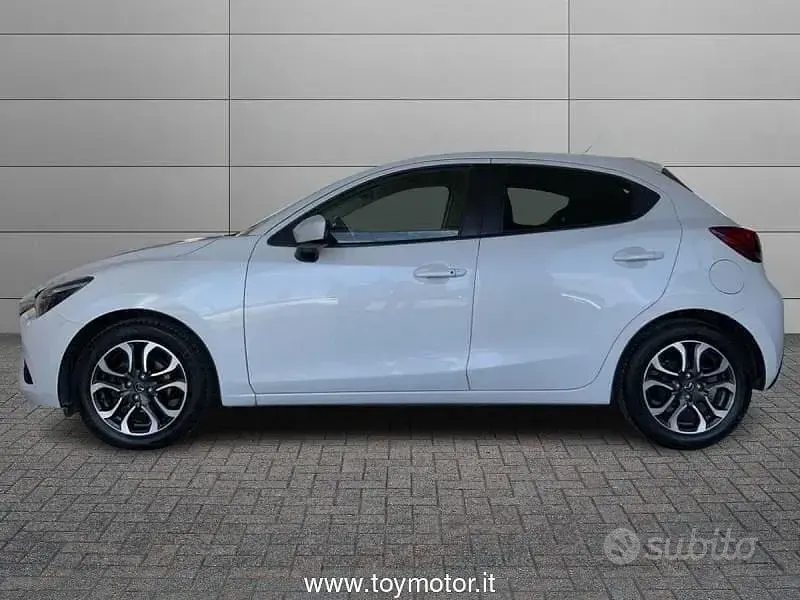 Usata Mazda 2 Exceed 105 CV (77 kW) 2016 Bianco Berlina