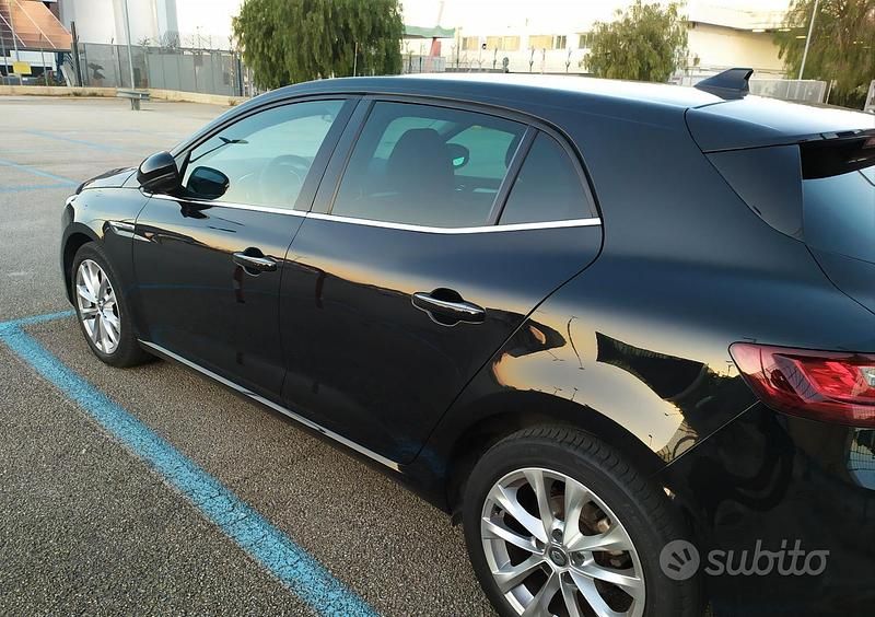 Usata Renault Mégane IV Intens 110 CV (80 kW) 2016 Nero Berlina