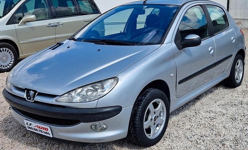 Usata Peugeot 206 68 CV (50 kW) 2003 Grigio Berlina