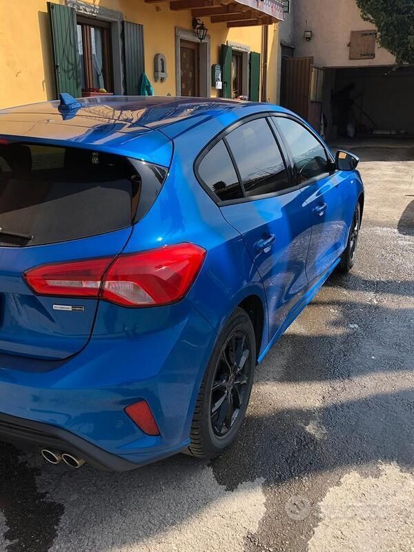 Usata Ford Focus ST-Line 125 CV (91 kW) 2022 Blu Berlina