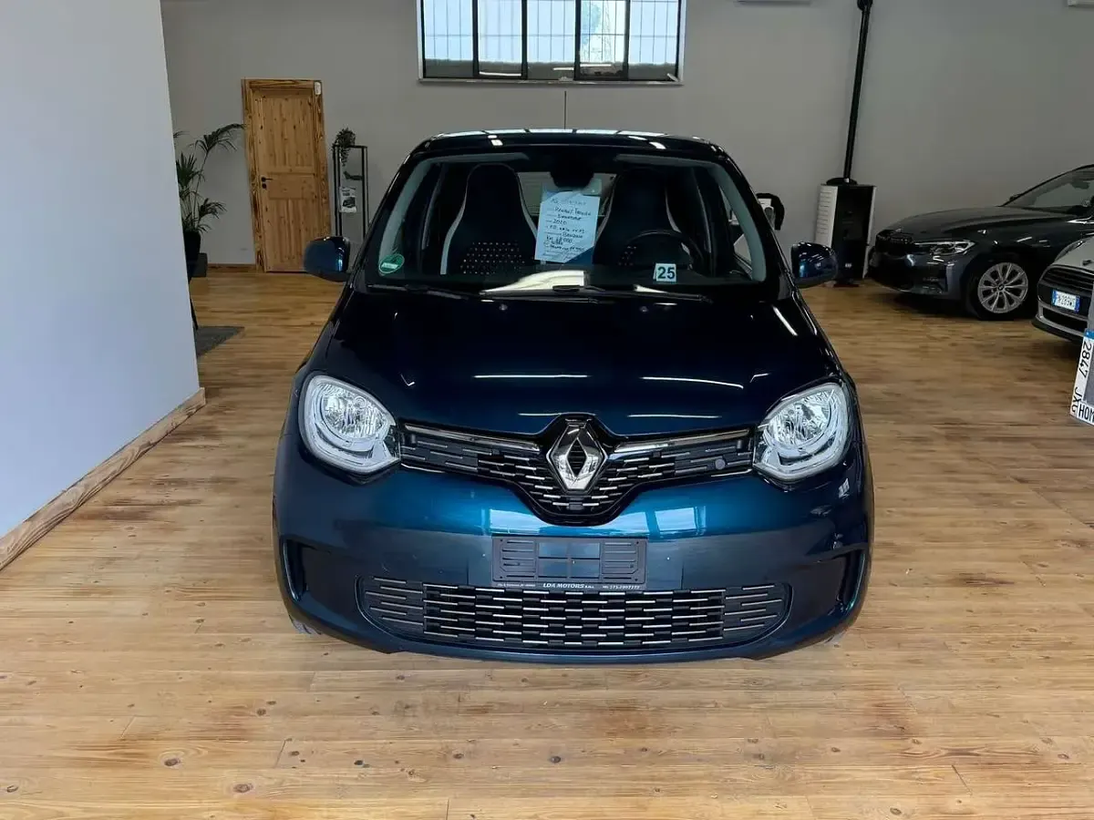 Usata Renault Twingo Signature 73 CV (53 kW) 2020 Blu/azzurro Utilitaria