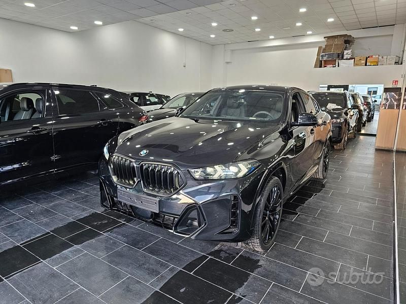 Usata BMW X6 M Sport 298 CV (219 kW) 2025 Sapphire black SUV