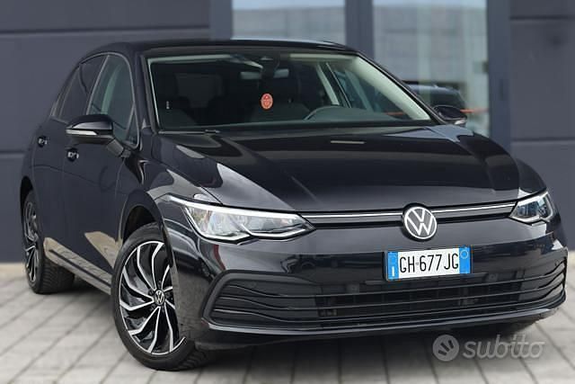 Usata VW Golf VII Life 115 CV (84 kW) 2021 Nero Utilitaria