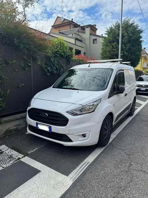 Usata Ford Tourneo 101 CV (74 kW) 2019 Bianco Furgone