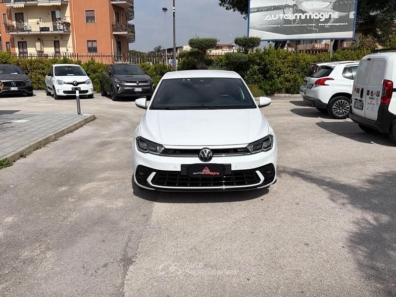 Usata VW Polo R-line 110 CV (80 kW) 2023 Bianco Utilitaria