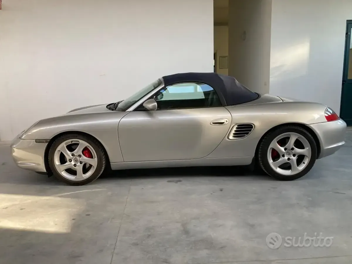 Usata Porsche Boxster 260 CV (191 kW) 2003 Grigio Cabrio