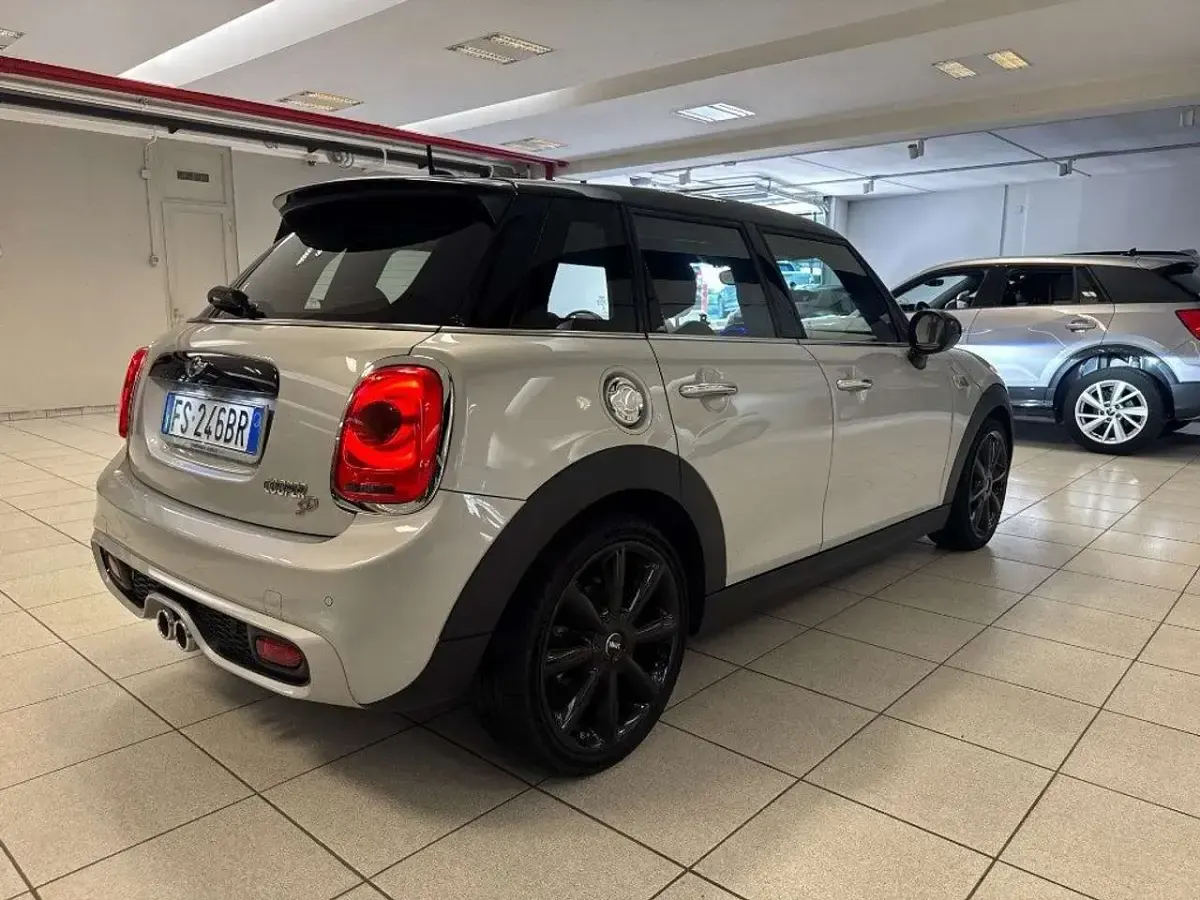 Usata Mini Cooper SD Hype 170 CV (125 kW) 2018 Argento Utilitaria