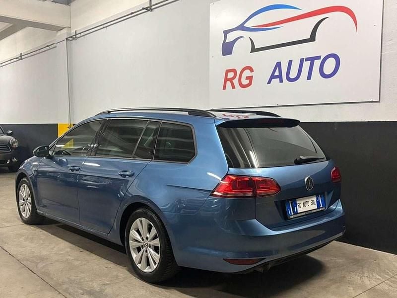 Usata VW Golf VII Highline 105 CV (77 kW) 2014 Blu Station wagon