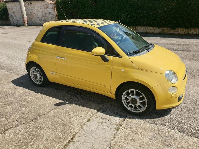 Usata Fiat 500 2010 Giallo Utilitaria