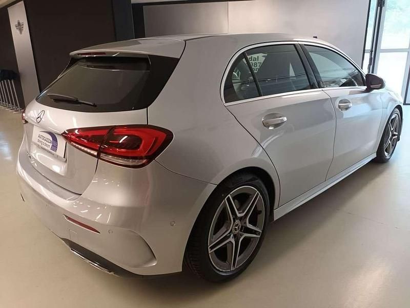 Usata Mercedes A250 Premium 224 CV (164 kW) 2018 Argento iridio Berlina