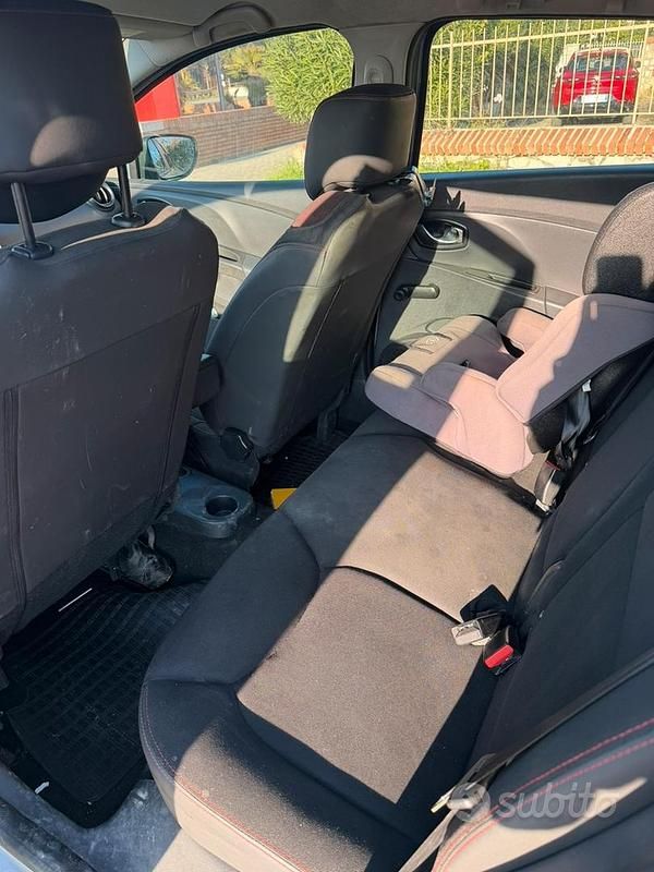 Usata Renault Clio 2015 Grigio Coupé