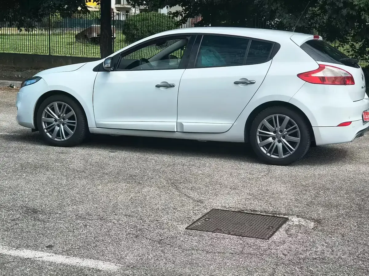 Usata Renault Mégane GT Line GT-Line 116 CV (85 kW) 2012 Bianco Berlina